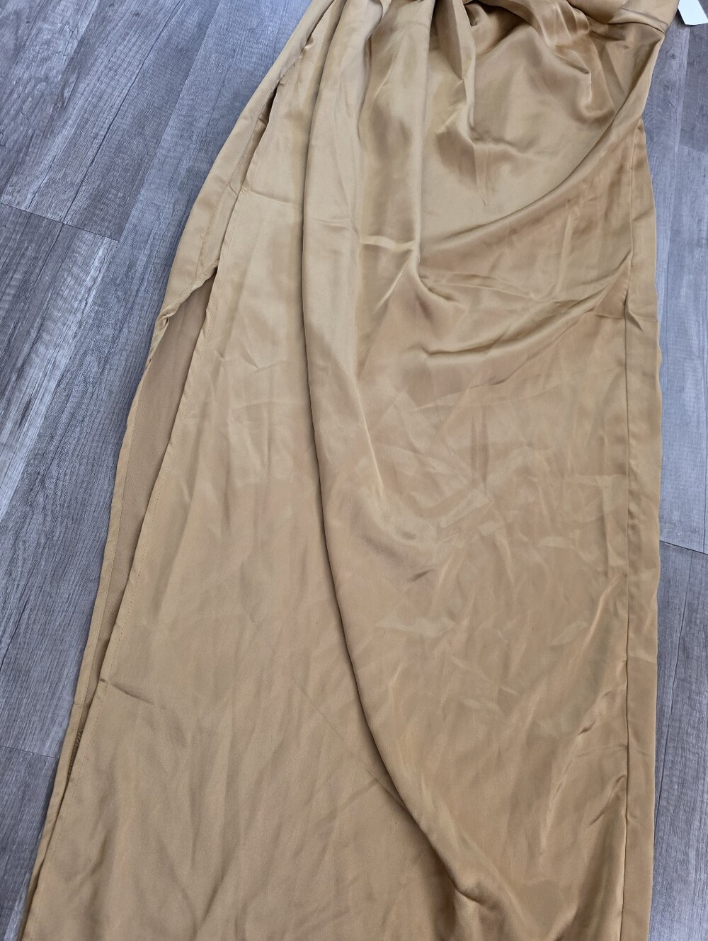 PETAL PUP GOLD NADIA SATIN One-Shoulder Gold Satin Evening Dress Maxi Queen - Picture 14 of 15